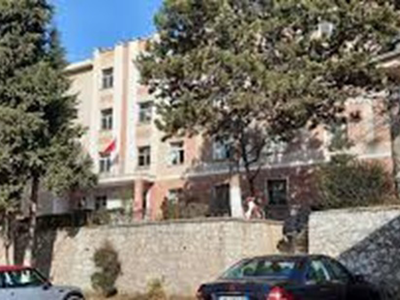 https://healthy.qarkuelbasan.gov.al/wp-content/uploads/2025/08/spitali-Prrenjas.jpg